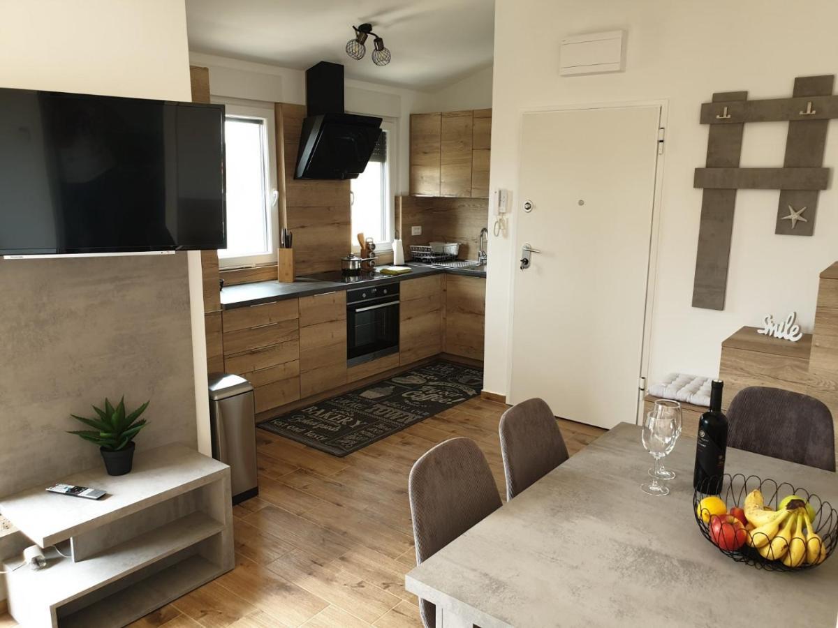 Starfish - Apartman Tisno Buitenkant foto